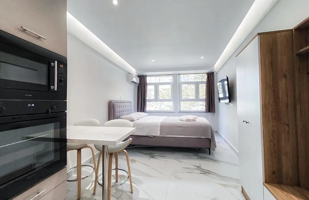 Andriiaanii Apartment Athens-1